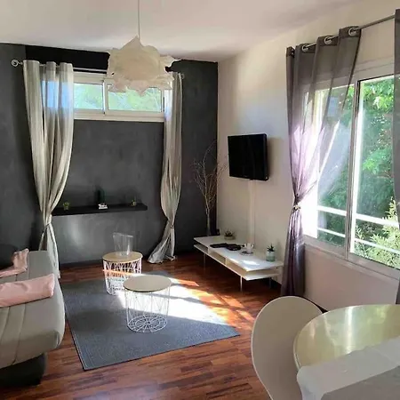 T2 60m2 Avec Terrasse Equipee * Λα Σιοτά